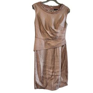 ADRIANNA PAPELL mauve shimmer dress size 10 figure flattering with ruching